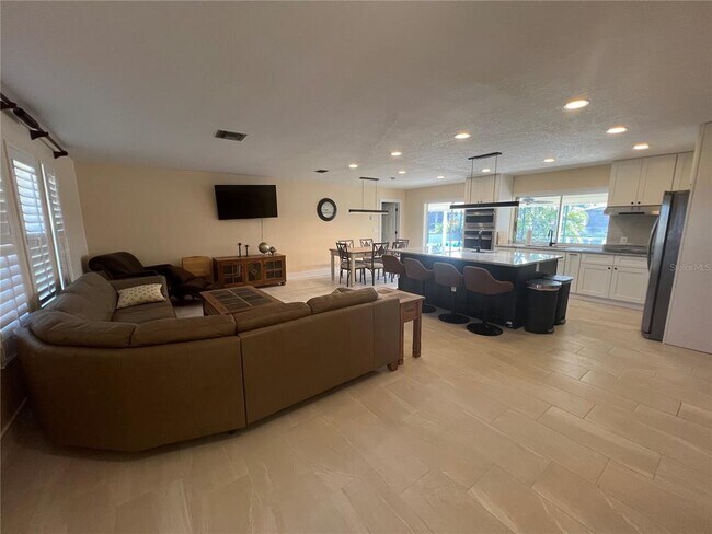 Foto del edificio - 2533 Rio Tiber Dr