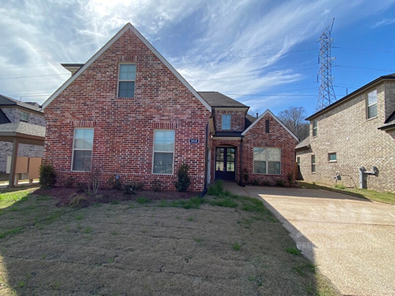 Foto principal - 553 Rosalie Woods Dr