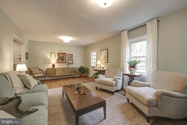 Foto del edificio - 4902 40th Pl