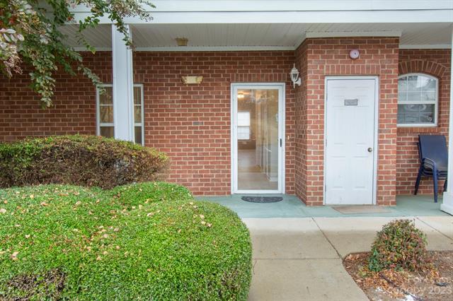 Foto del edificio - 9263 Meadow Vista Rd