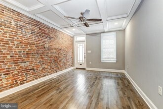 Building Photo - 822 S Highland Ave