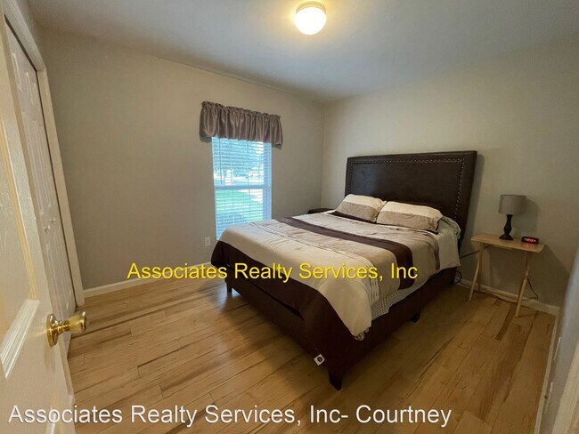 Foto del edificio - 3 br, 2 bath House - 9515 NW 4th Place