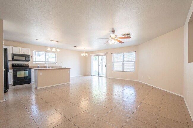 Building Photo - 15105 N 155th Ln