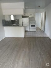 Building Photo - 1326 Blair St