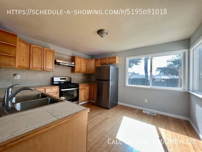 Foto del edificio - 3024 Talcott Ave