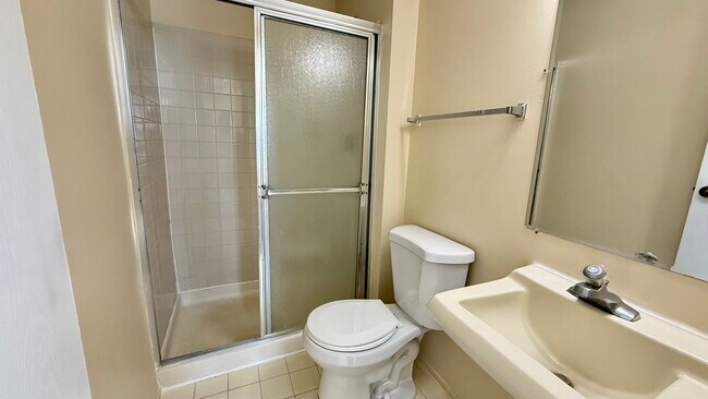 Foto del edificio - 4742 Hawksbury Rd