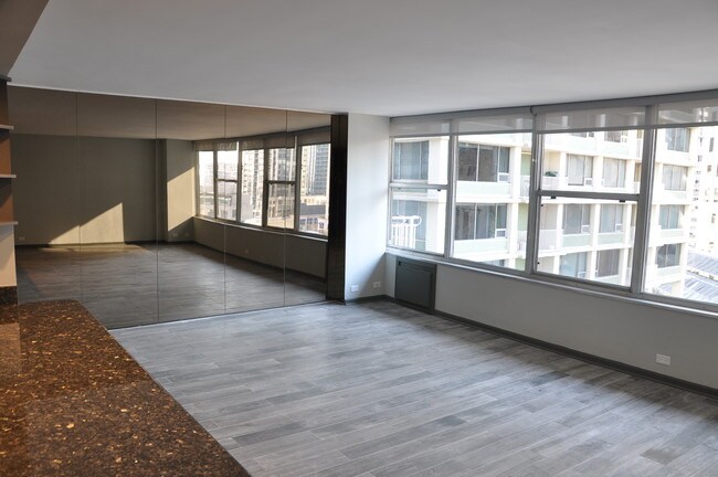 Building Photo - 1000 N Lake Shore Dr