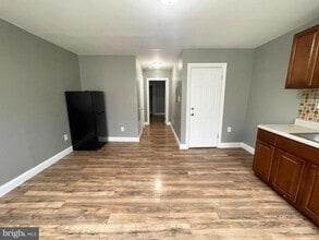 Building Photo - 1934 W Ontario St