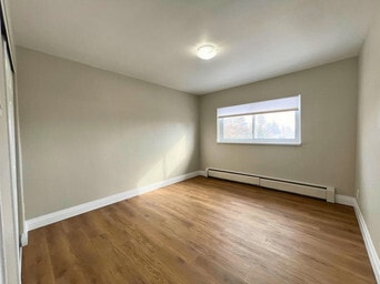 Building Photo - Hugo Place