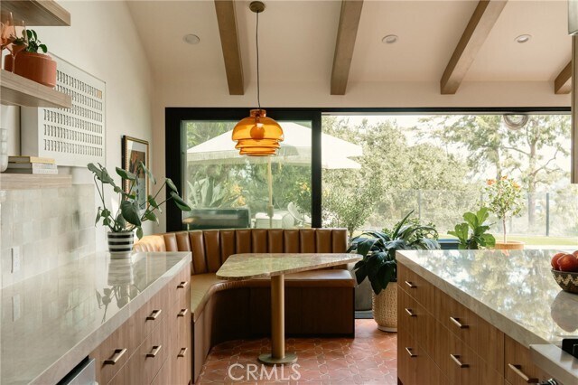 Foto del edificio - 3627 Willowcrest Ave