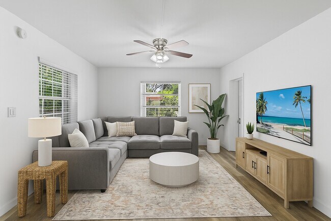 Foto del edificio - 630 NE 37th St