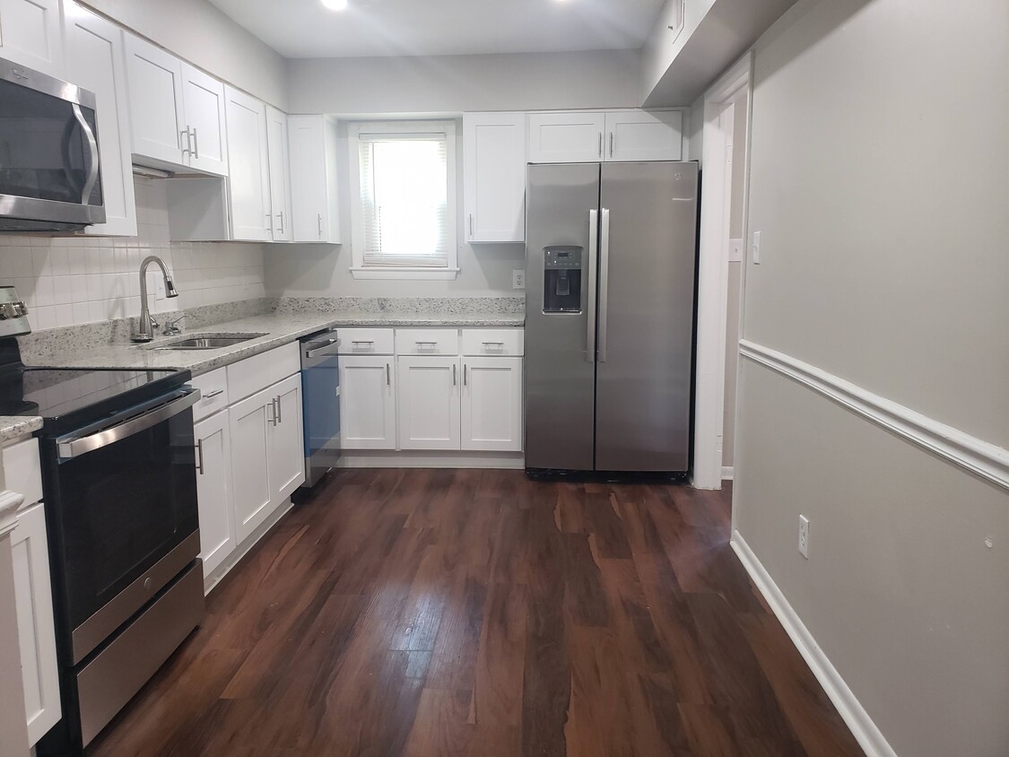 Newly Renovated Kitchen - 6465 Duquesne Pl