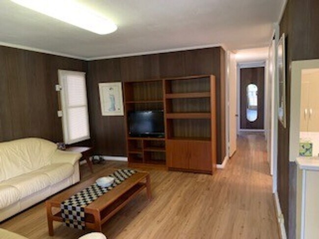 Foto del edificio - Kaneohe - 3 bedroom, 2 bath and 2 car carport