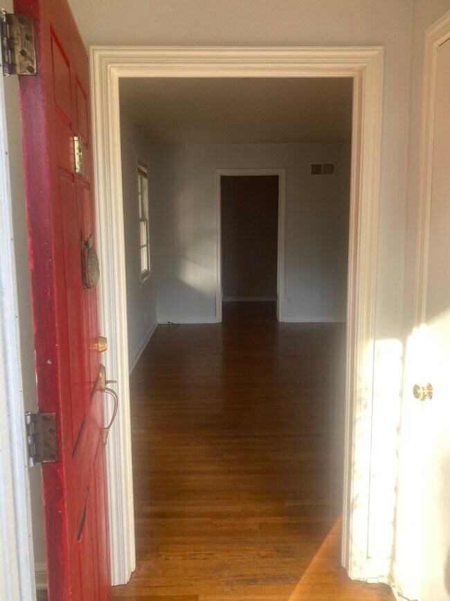 Foto del edificio - 130 E 48th St