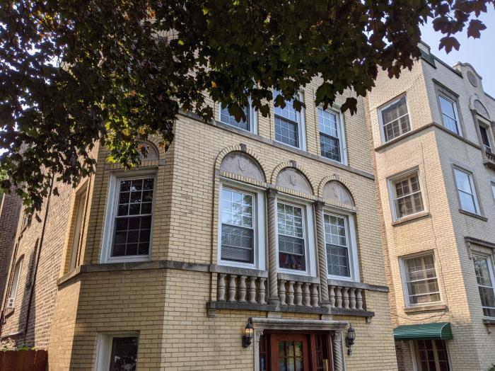 Foto principal - 3 bedroom in Evanston IL 60202