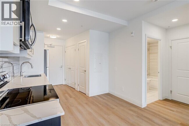 Building Photo - 1333 Weber St E