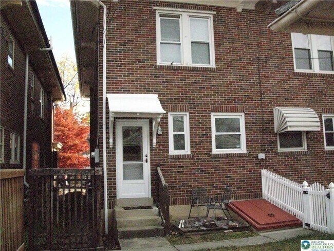 Foto del edificio - 520 N Muhlenberg St