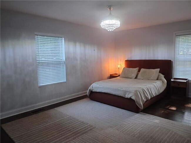 Foto del edificio - 195 Laurel Ave SW