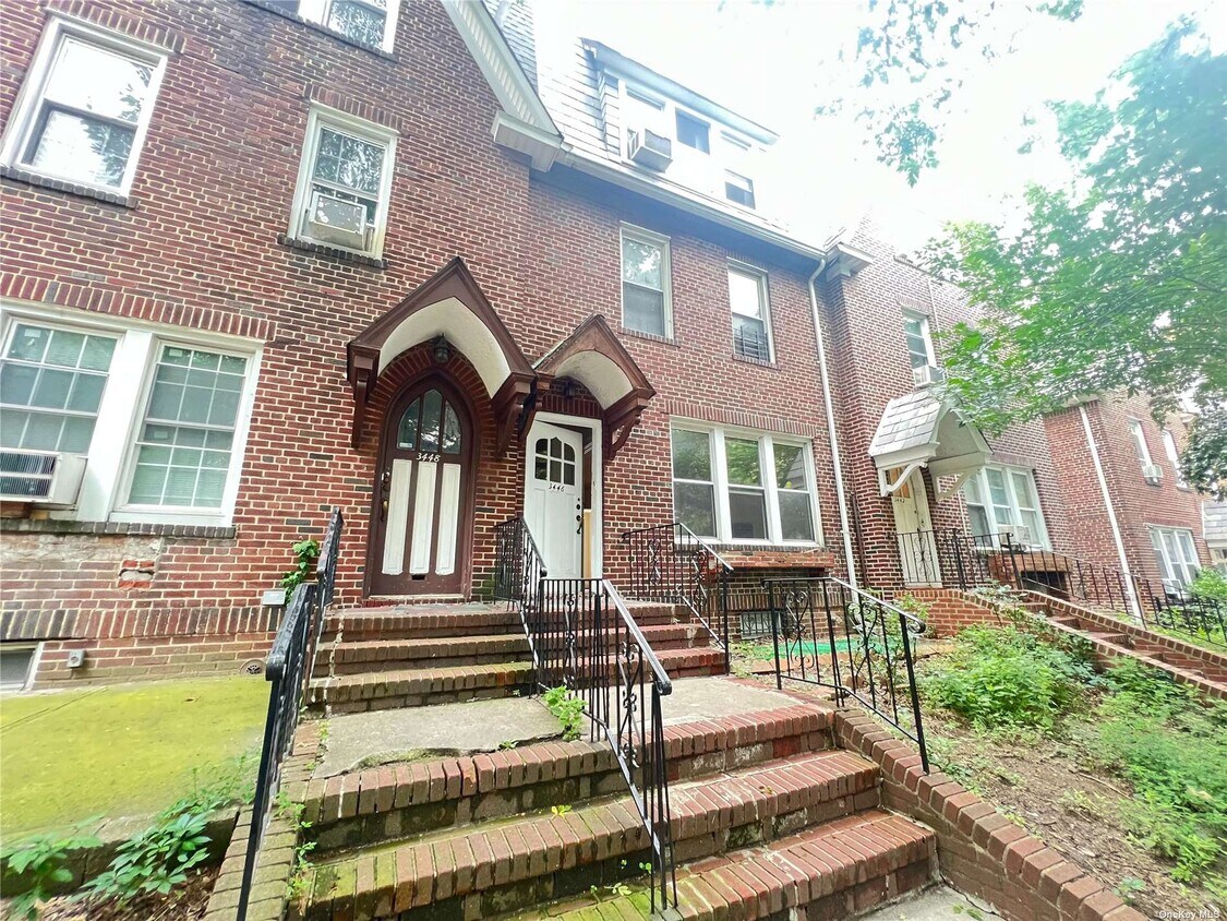 344646 74th Street, Queens, NY 11372 Townhome Rentals in Queens NY