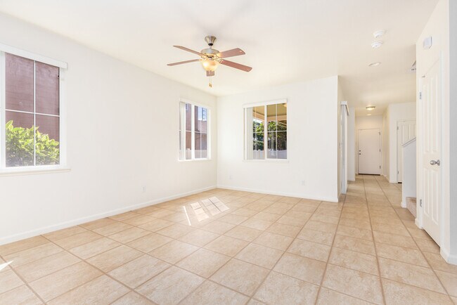 Foto del edificio - 3188 Gillespie Ln