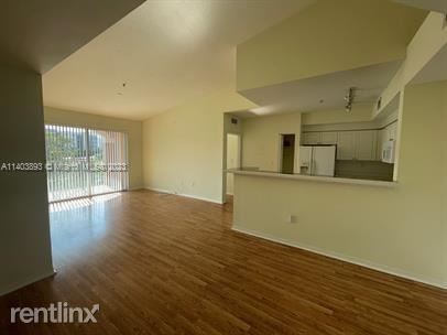 Foto del edificio - 2 br, 2 bath Condo - 6851 SW 44th St Apt 309