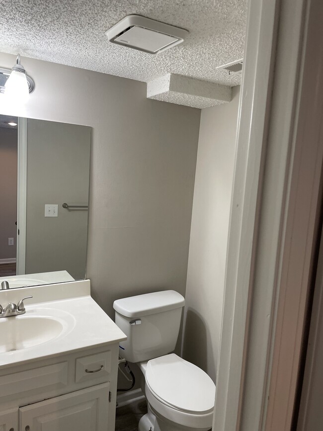 Building Photo - 5609- 5615 NW 66th Terrace