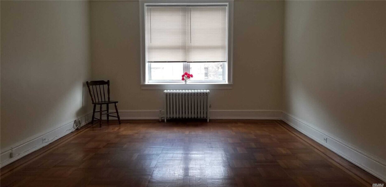 Foto principal - 37-36-37-86 86th St