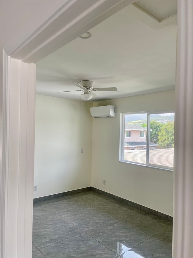 Building Photo - 918 8th Ave