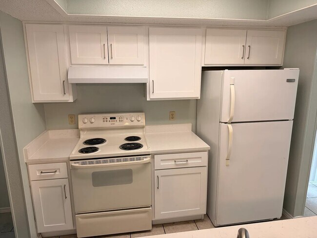 Foto del edificio - 13616 Dutch Myrtle