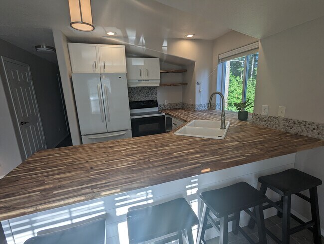 butcher block counters - 9413 NE 227th Ave