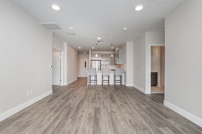 Building Photo - 1709 Harbor Ave SW