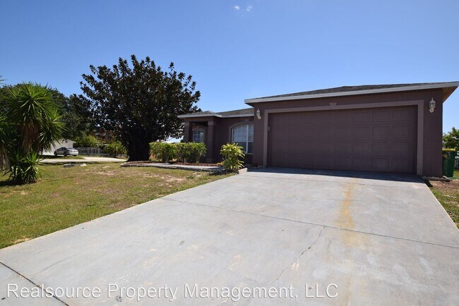 Building Photo - 3 br, 2 bath House - 1430 Bluff Loop