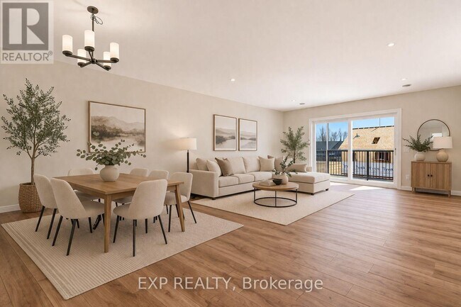 Photo du bâtiment - 448 Falcon Ln