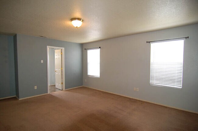 Foto del edificio - 165 E Willow Creek Dr