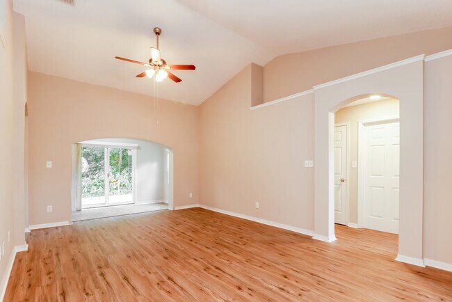 Foto del edificio - 2135 Remington Pointe Blvd