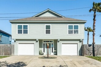 Building Photo - 12828 E Conquistador Dr