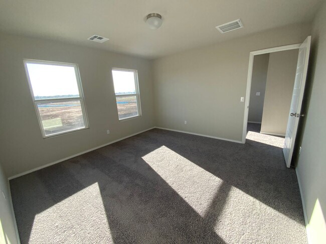 Building Photo - 2023 Built Home Ready for Rent!
