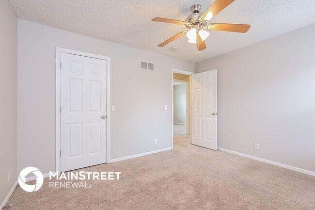 Foto del edificio - 306 E 17th St