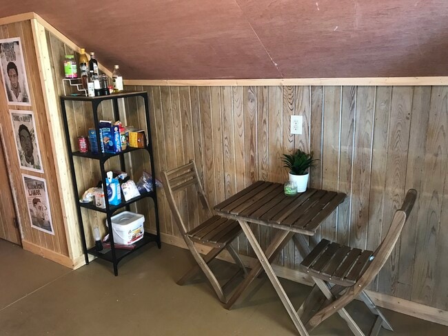 Foto del edificio - 2742 US Highway 421 N