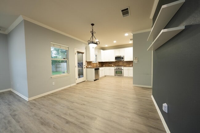 Foto del edificio - 9517 Eagle Knoll Dr