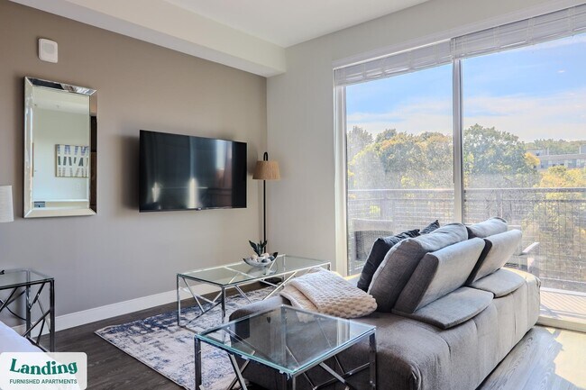 Foto del edificio - 210 E Green St