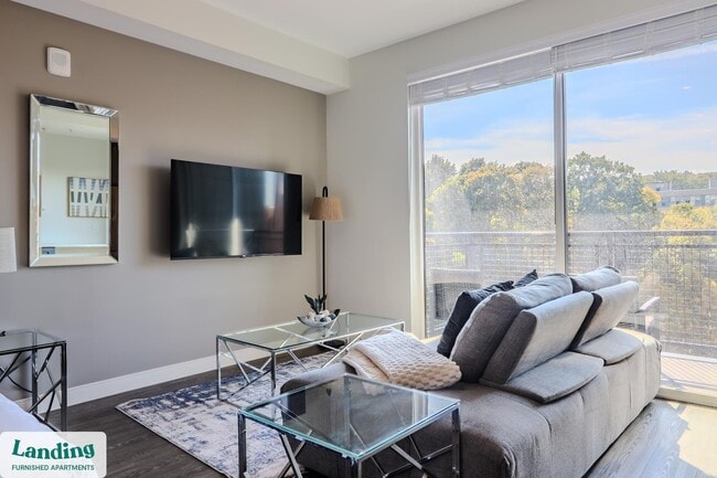 Building Photo - 210 E Green St