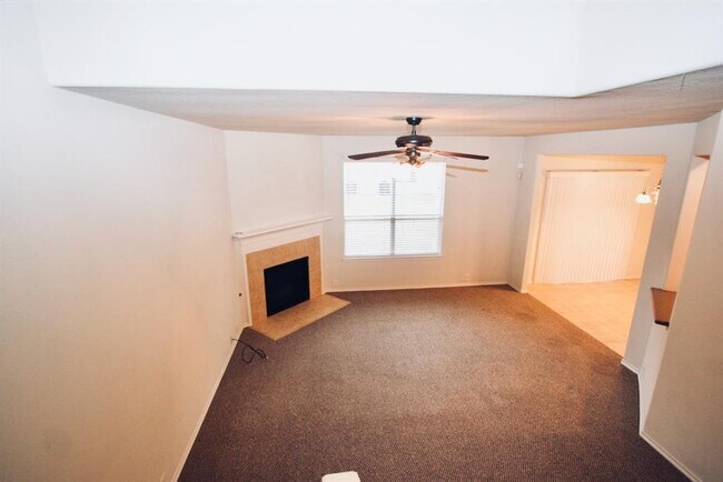 Building Photo - 13600 Breton Ridge St