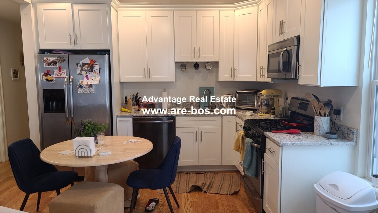 Primary Photo - 121 Webster Ave