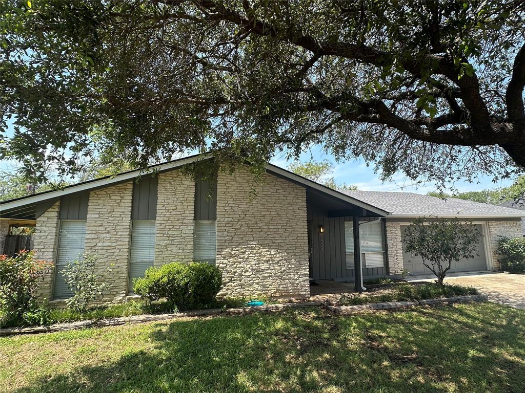 Foto principal - 5504 Chadwyck Dr