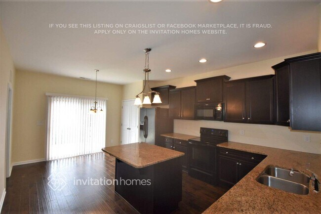 Building Photo - 127 Verrazano Pl