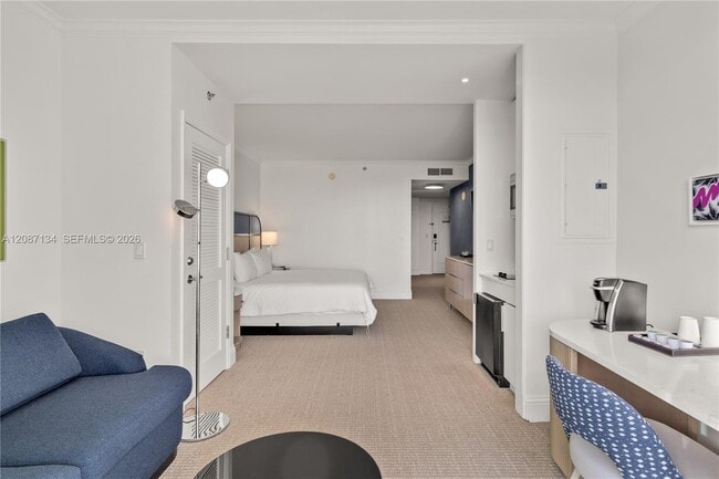 Building Photo - 4401 Collins Ave