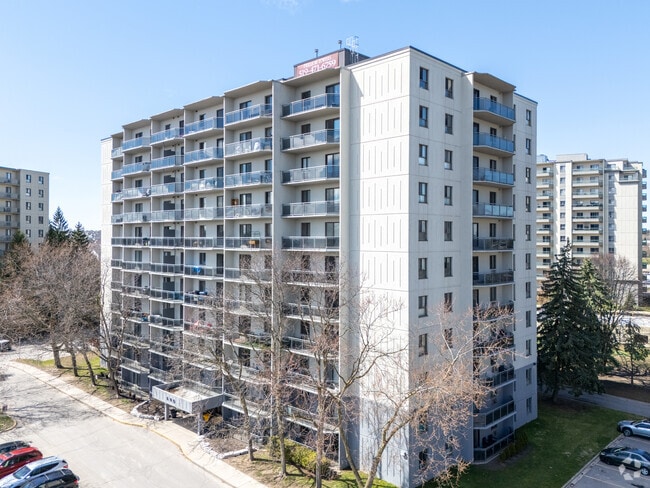 Building Photo - Trillium Towers I/II