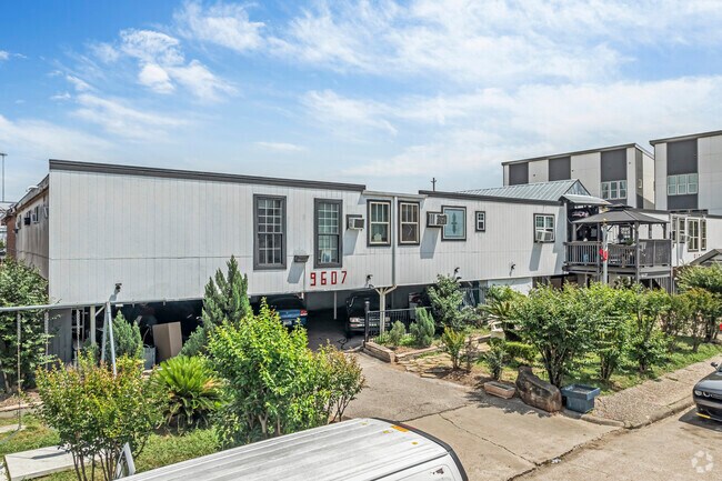 9607 Riddlewood Ln - Alternativo - 9607 Riddlewood Ln