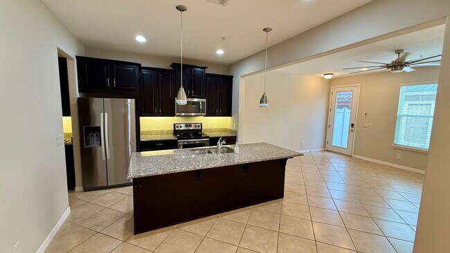 Foto del edificio - 8569 Vedder Ln